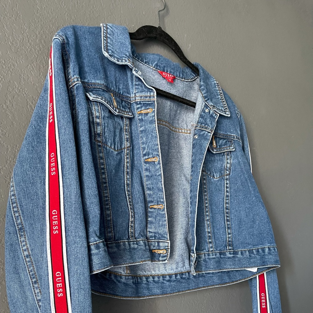 Classic Guess Jean Jacket - Picture 3 of 3